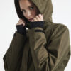 1906275-671000_Mountain-jacket-W_Closeup5