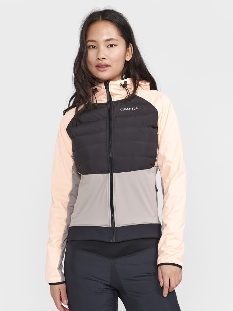 1907846-840230_ADV-Pursuit-Thermal-Jacket-W_Closeup1