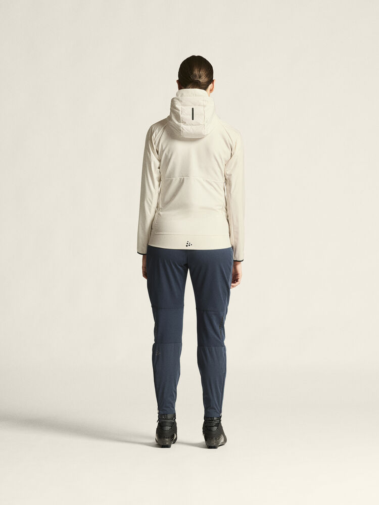 1907846-905000_ADV-Pursuit-Thermal-Jacket-W_closeup3