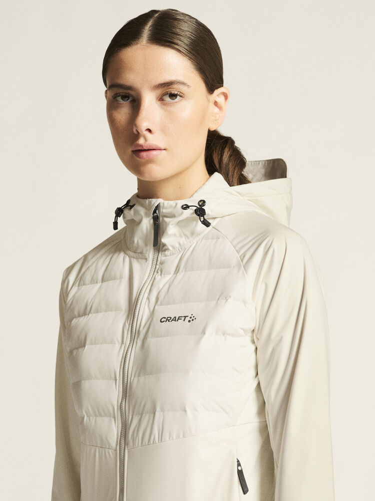 1907846-905000_ADV-Pursuit-Thermal-Jacket-W_closeup5