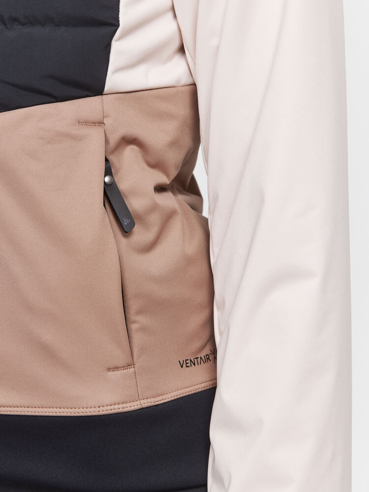 1907846-999224_ADV-Pursuit-Thermal-Jacket-W_Closeup5
