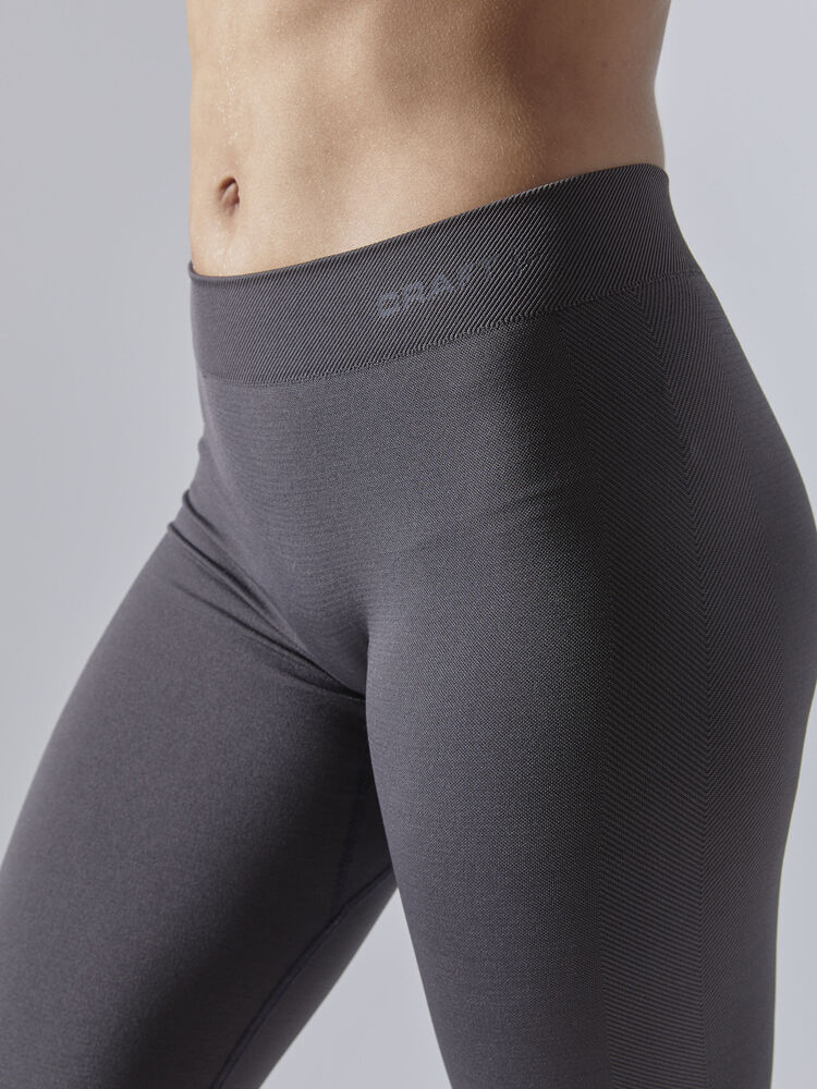 1907930-999960_Warm-Intensity-Pants_Closeup3