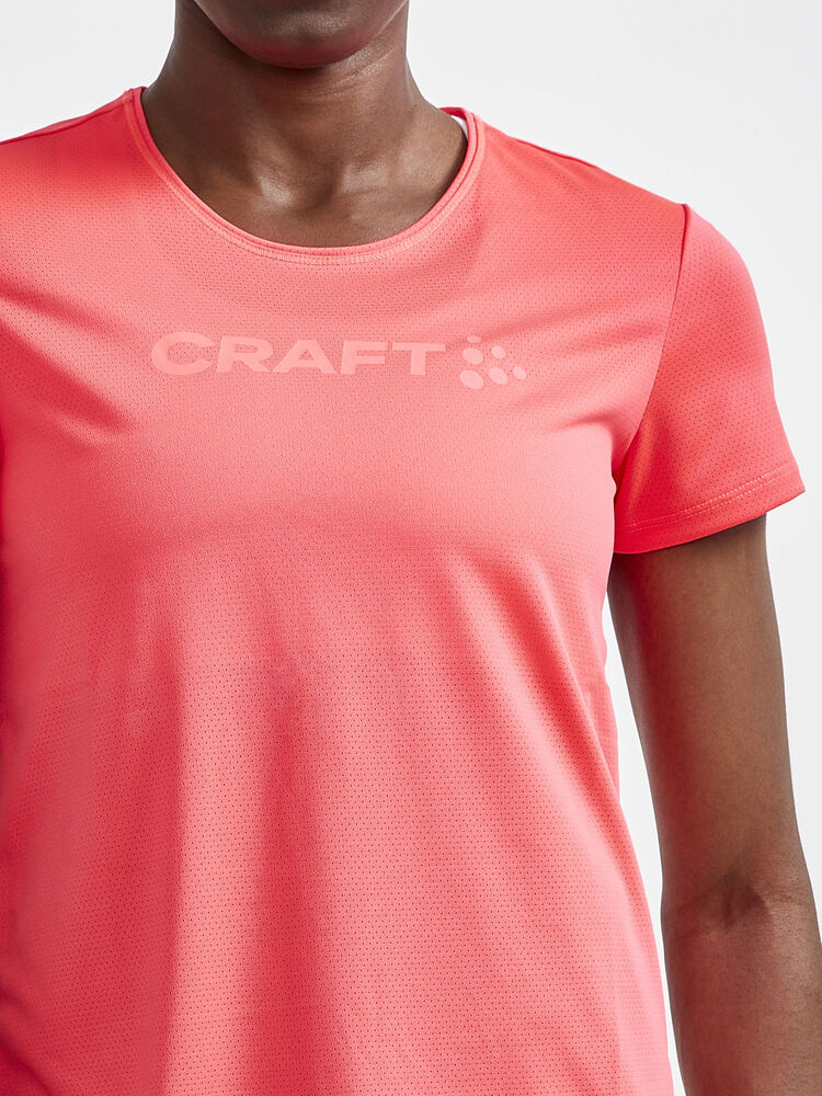 1908745-410000_Core-Essence-SS-Mesh-Tee_Closeup3