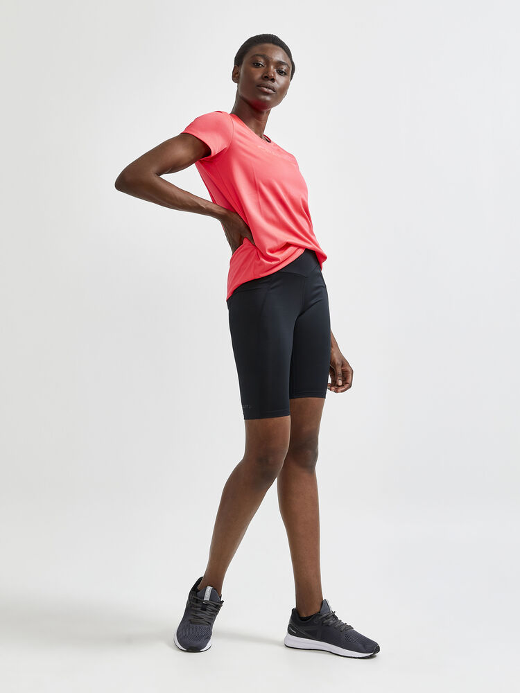 1908745-410000_Core-Essence-SS-Mesh-Tee_Closeup5