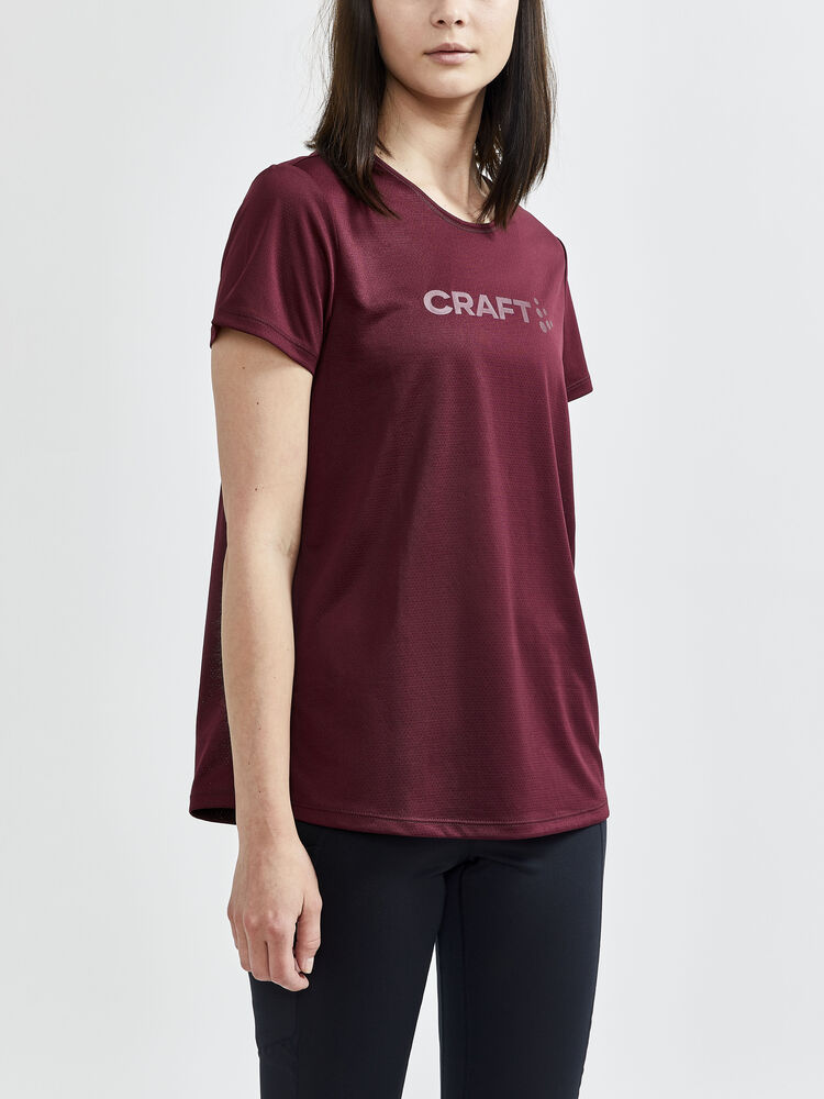 1908745-497000_Core-Essence-SS-Mesh-Tee_Closeup1