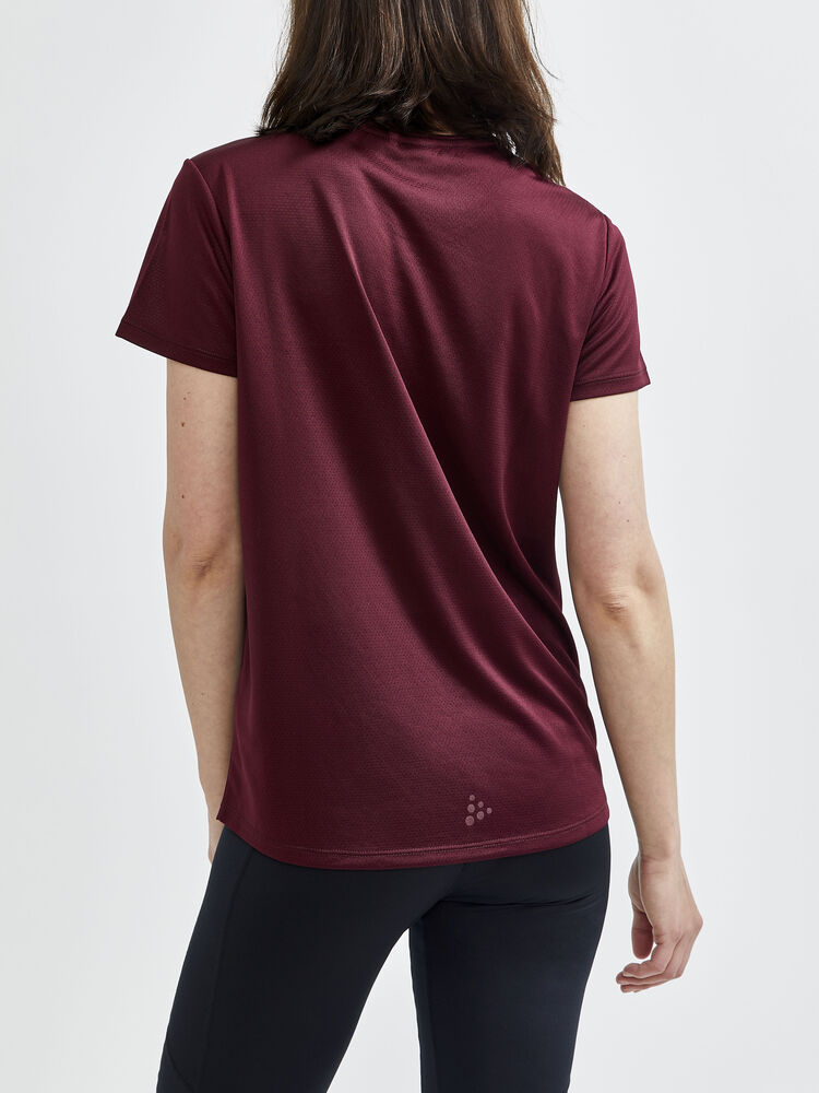 1908745-497000_Core-Essence-SS-Mesh-Tee_Closeup2
