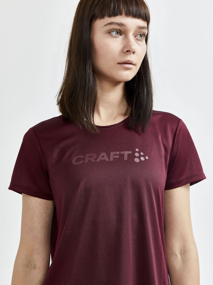 1908745-497000_Core-Essence-SS-Mesh-Tee_Closeup4