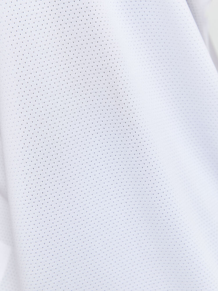 1908747-900000_Core-Essence-Mesh-Singlet_Closeup3