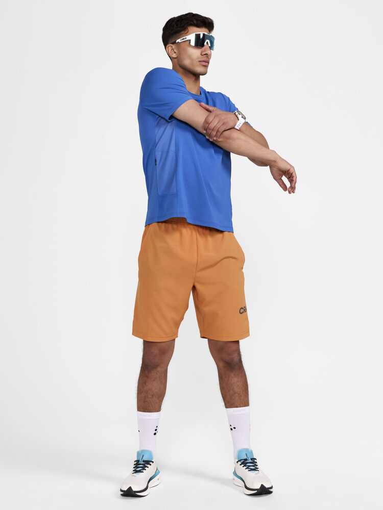 1908753-379000_ADV-Essence-SS-Tee-M_Closeup5