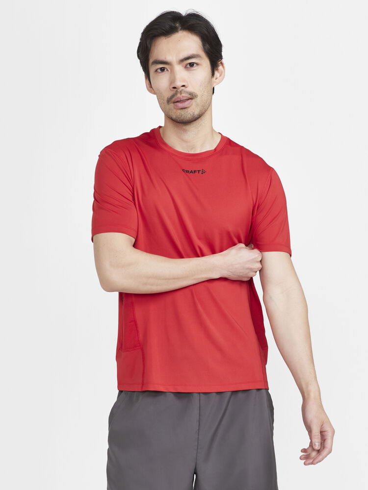 1908753-453000_ADV-Essence-SS-Tee-M_Closeup1
