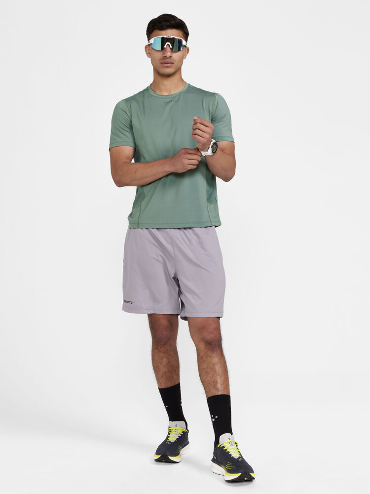 1908753-622000_ADV-Essence-SS-Tee-M_Closeup5
