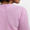 1908769-743000_ADV-Essence-LS-Tee-W_Closeup3