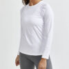 1908769-900000_ADV-Essence-LS-Tee_Closeup1