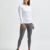 1908769-900000_ADV-Essence-LS-Tee_Closeup4