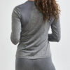1908769-975000_ADV-Essence-LS-Tee_Closeup2