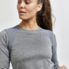 1908769-975000_ADV-Essence-LS-Tee_Closeup3