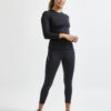 1908769-999000_ADV-Essence-LS-Tee_Closeup4