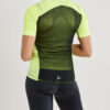 1908793-851000_Essence-Light-Wind-Vest_Closeup2