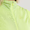 1908793-851000_Essence-Light-Wind-Vest_Closeup5