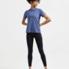 1909984-300000_ADV-Essence-SS-Tee-W_Closeup5