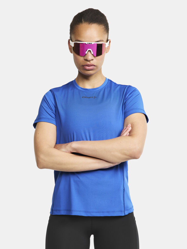 1909984-359000_ADV-Essence-SS-Tee-W_closeup1