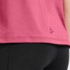 1909984-745000_ADV-Essence-SS-Tee-W_closeup4