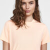 1909984-840000_ADV-Essence-SS-Tee-W_Closeup3