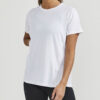 1909984-900000_ADV-Essence-SS-Tee_Closeup1