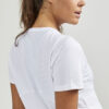 1909984-900000_ADV-Essence-SS-Tee_Closeup4