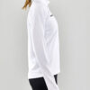 1910152-900000_Evolve-Halfzip-W_Closeup2