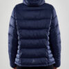 1910391-396000_CORE-Explore-Isolate-Jacket-W_Closeup3