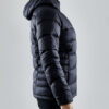 1910391-999000_Core-Explore-Isolate-Jacket-W_Closeup2