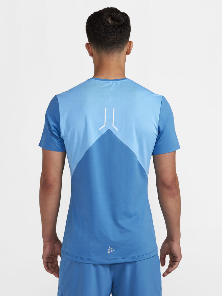 1910415-379307_PRO-Hypervent-SS-Tee-M_Closeup2