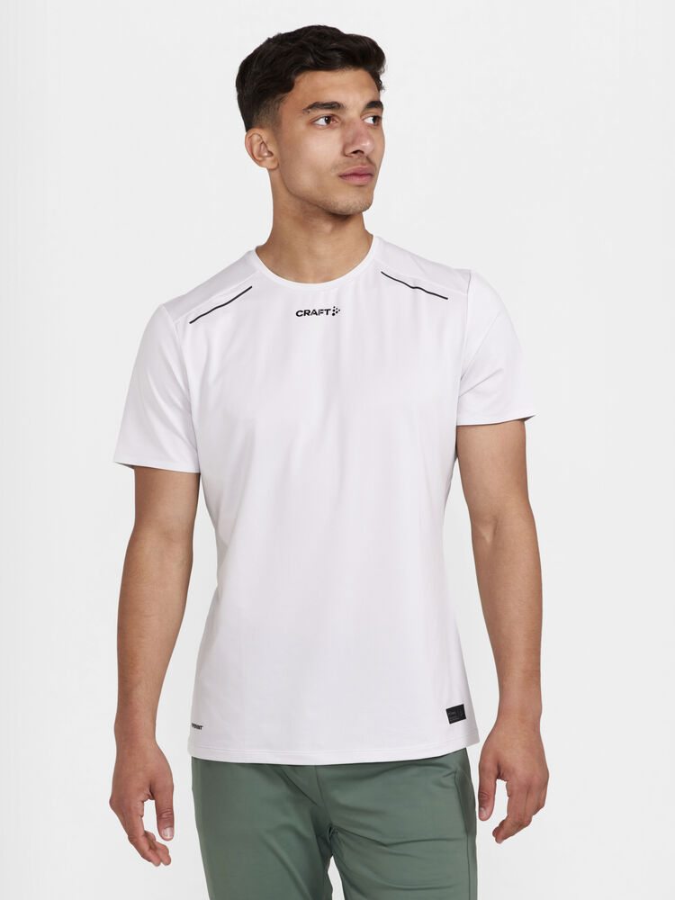 1910415-932000_PRO-Hypervent-SS-Tee-M_Closeup1