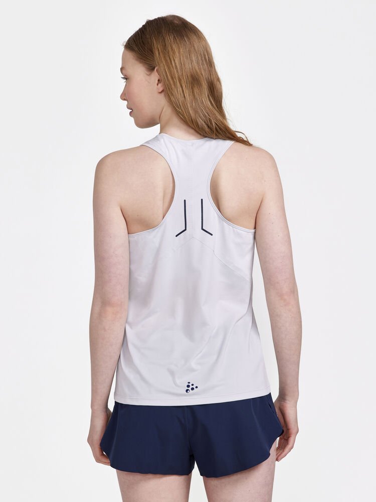 1910435-932000_PRO-Hypervent-Singlet-W_Closeup2