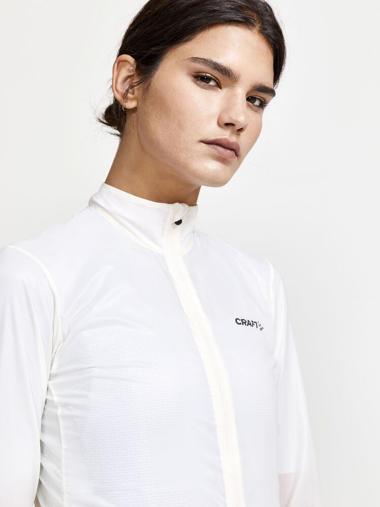 1910547-904000_Pro-Nano-Wind-Jacket-W_Closeup3