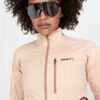 1910559-758791_Adv-Endur-Hydro-Jacket-W_Closeup3