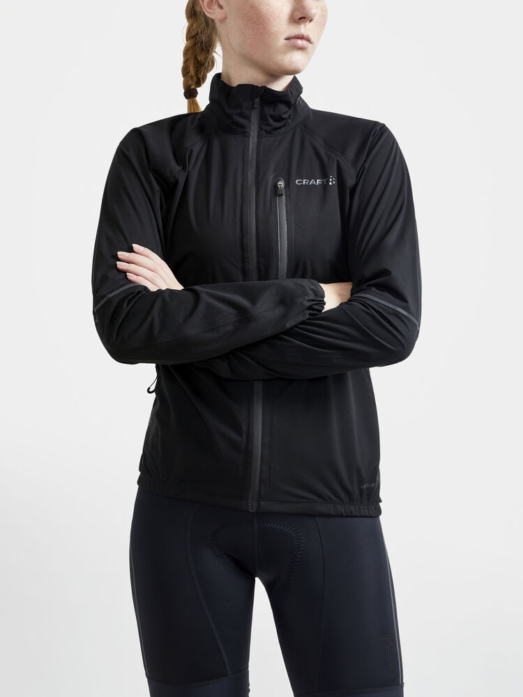 1910559-999000_Adv-Endur-Hydro-Jacket-W_Closeup1