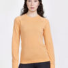 1911168-582000_CORE-Dry-Active-Comfort-LS-W_Closeup1