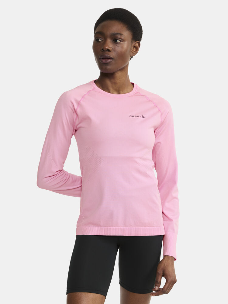 1911168-725000_CORE-Dry-Active-Comfort-LS-W_closeup_4480