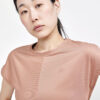 1911242-791000_Core-Essence-SS-Tee-W_Closeup3