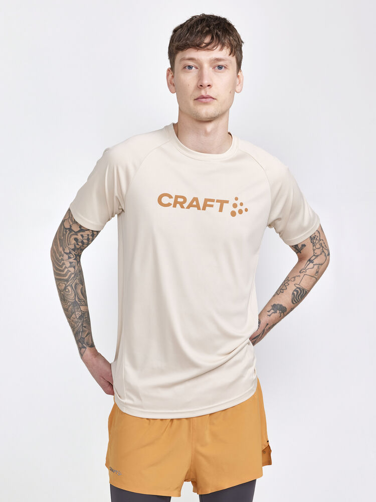 1911786-211000_Core-Essence-Logo-Tee-M_Closeup1