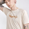 1911786-211000_Core-Essence-Logo-Tee-M_Closeup3