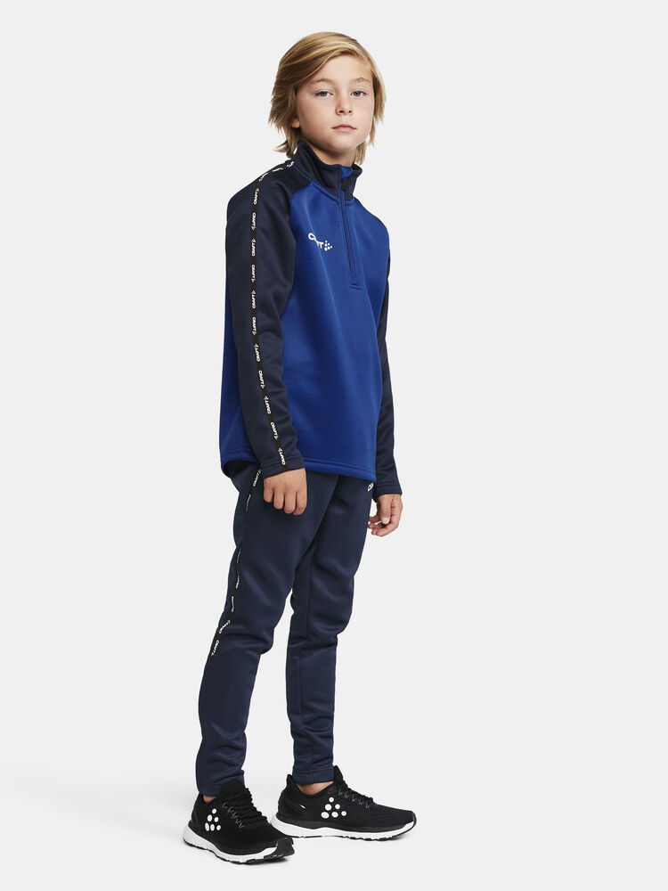 1912733-346390_Squad-2.0-Half-Zip-Jr_Closeup6
