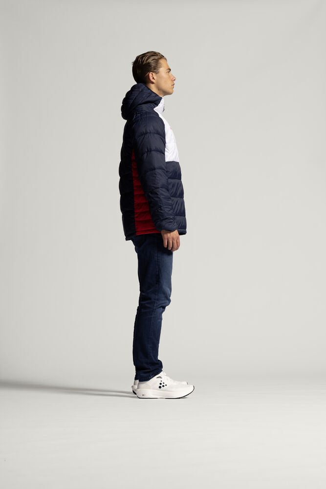 1913299-396430_NOR-Core-Explore-Isolate-Jacket-M_Closeup2