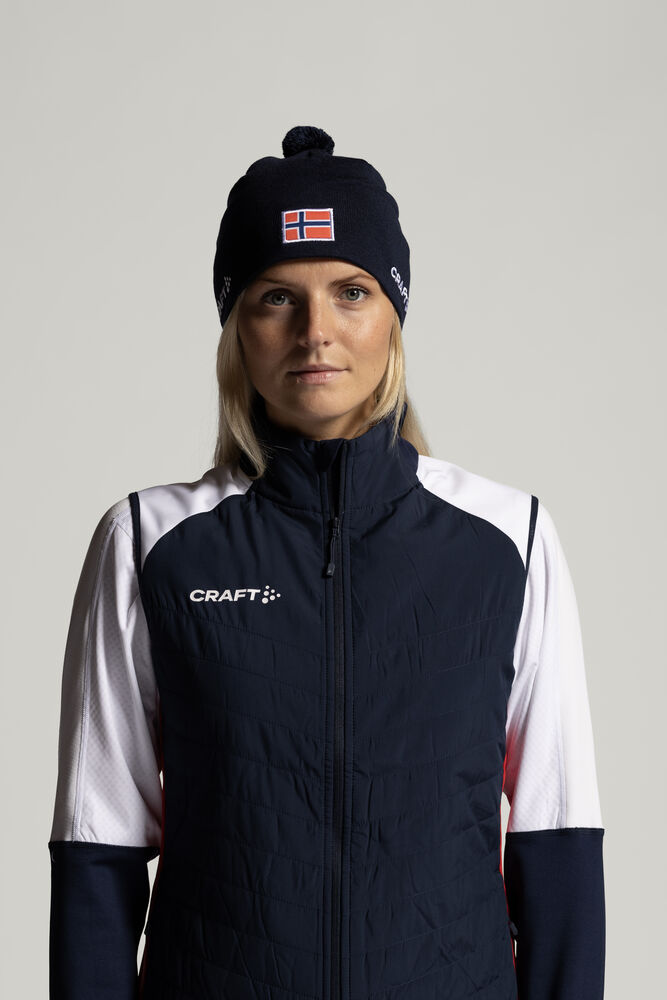 1913309-396900_NOR-Adv-Nordic-Ski-Club-Vest-W_Closeup4
