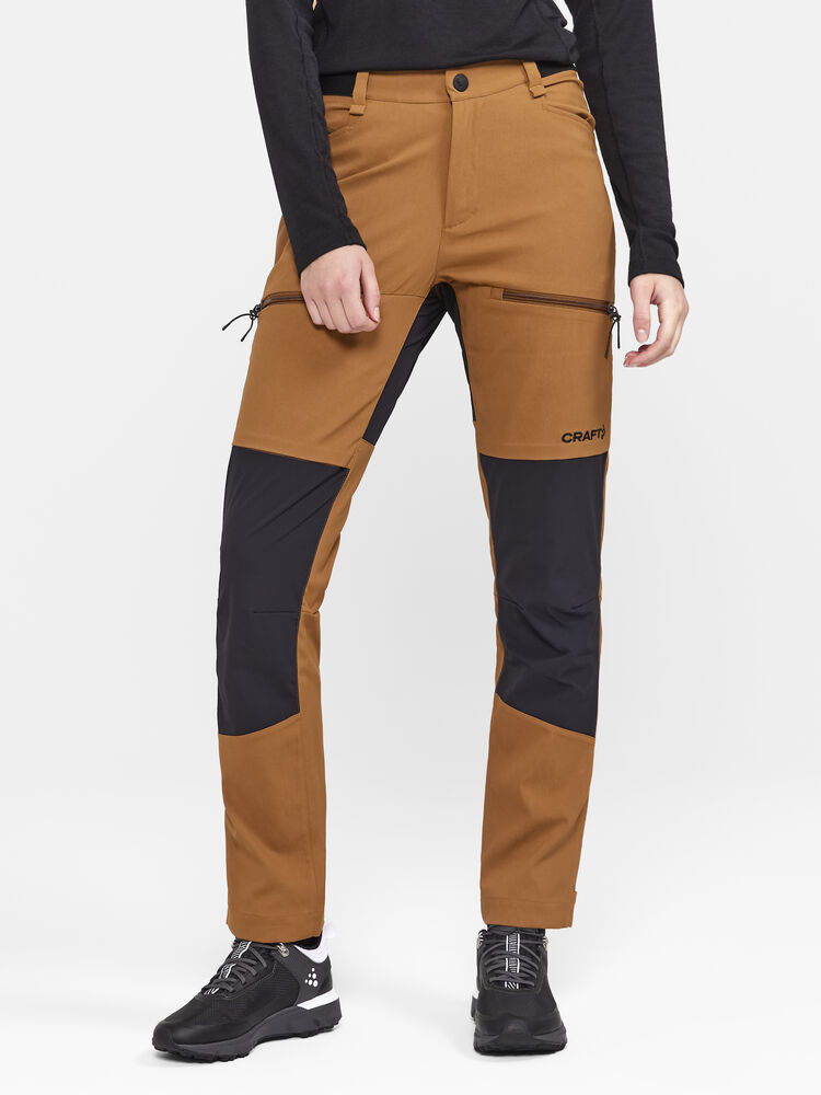 1913803-685100_PRO-Explore-Hiking-Pant-W_Closeup1