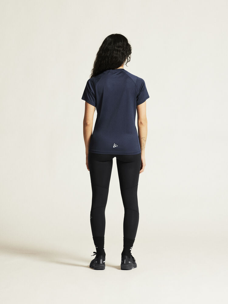 1914656-390000_Rush-2-SS-Tee-W_closeup4