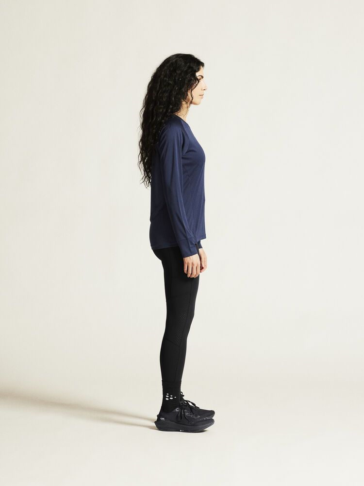 1914659-390000_Rush-2-LS-Tee-W_closeup2