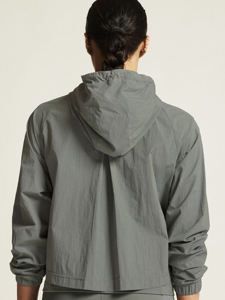 1914692-647000_ADV-Join-Windbreaker-W_closeup6